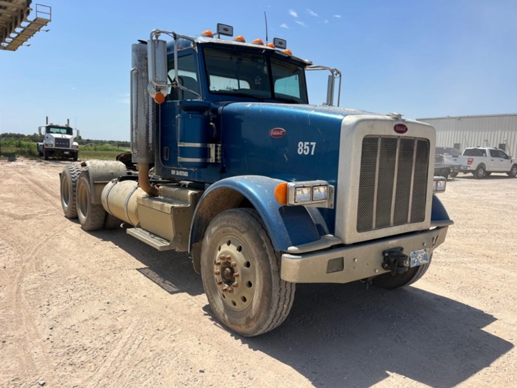 2013-peterbilt-367-image-3