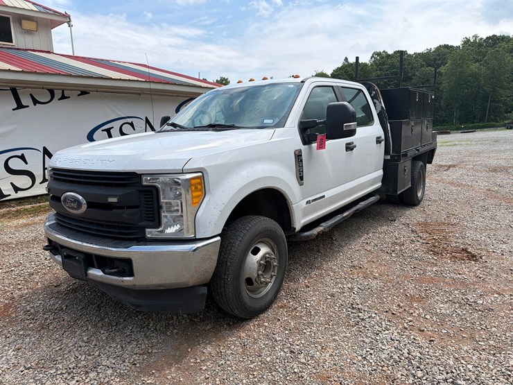 2017-ford-f350-image-1