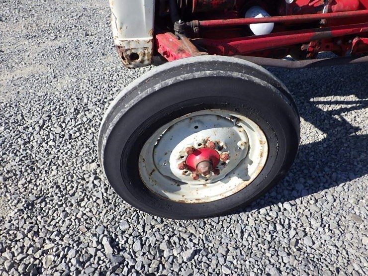 ford-tractor-image-9