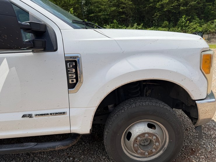 2017-ford-f350-image-38