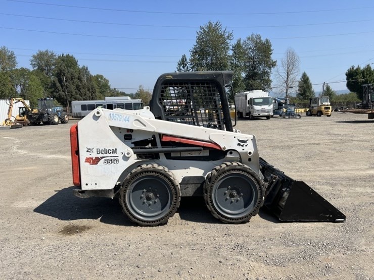 2017-bobcat-s550-image-3