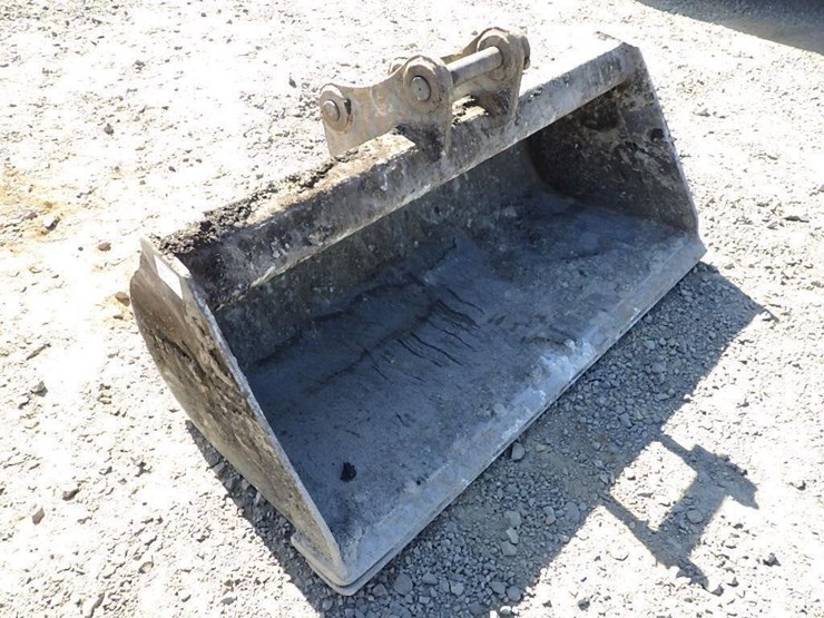 komatsu-pc88mr-image-1