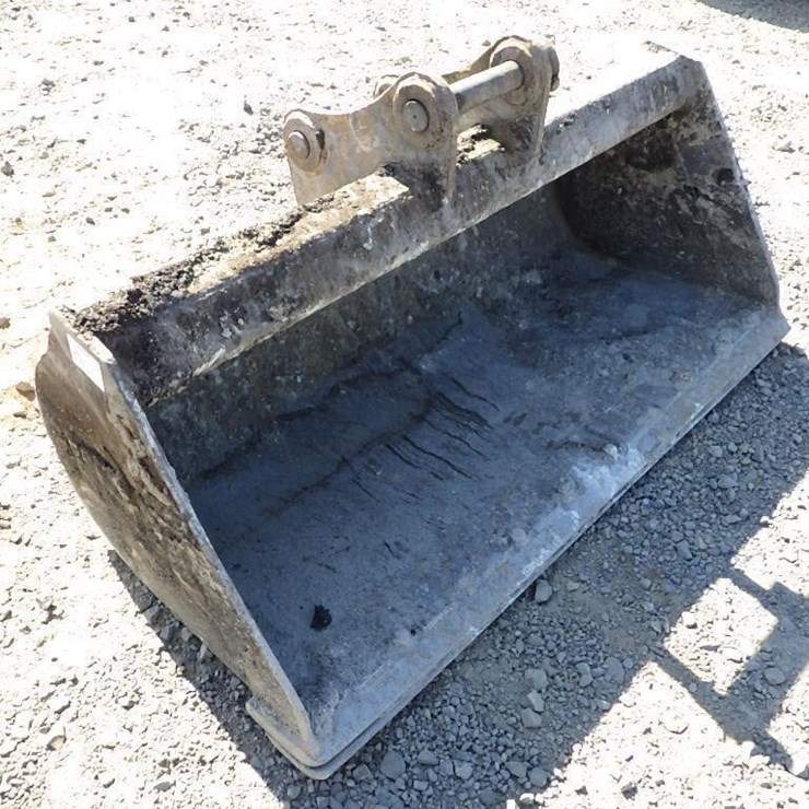 KOMATSU PC88MR