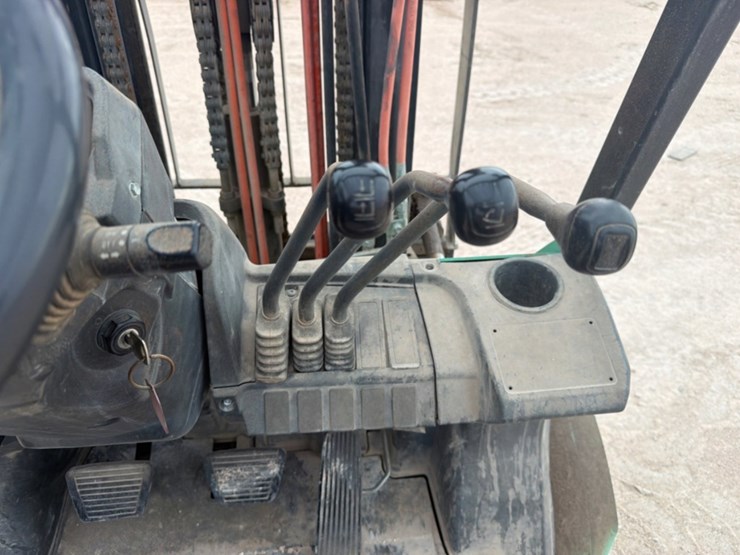 mitsubishi-fg30n-image-7
