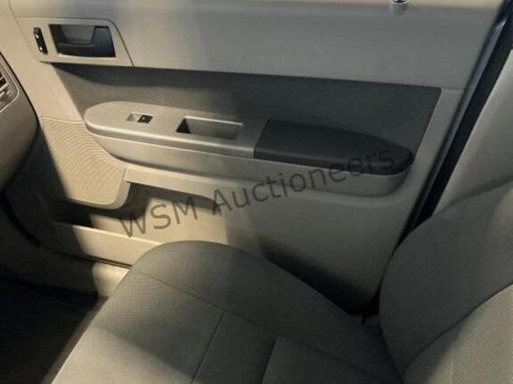 2009-ford-escape-hybrid-image-20