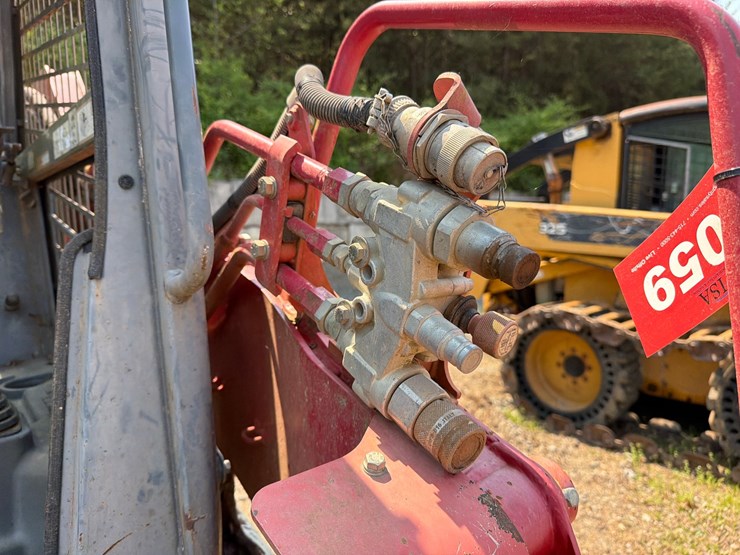 2016-takeuchi-tl10v2-image-17