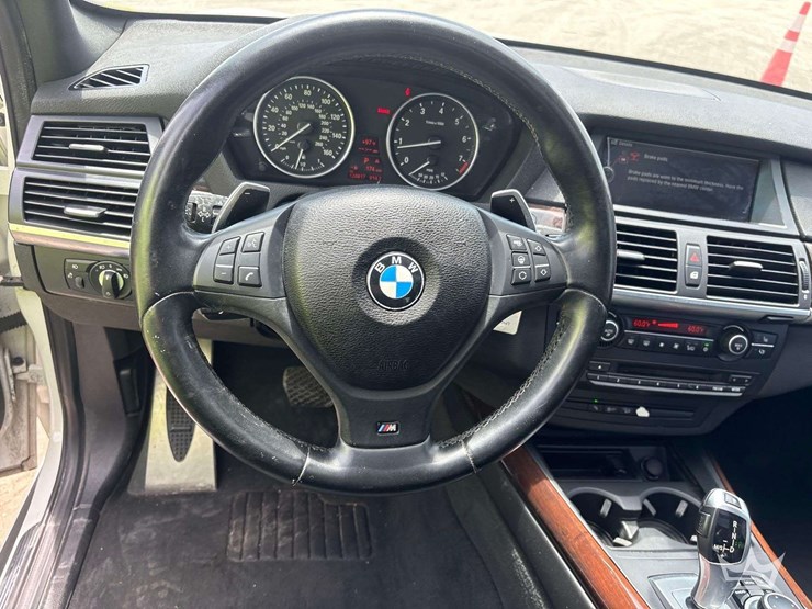 2013-bmw-x5-image-13