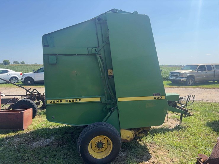 john-deere-530-image-4