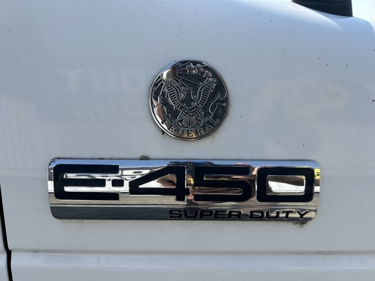 2012-ford-e450-sd-image-14