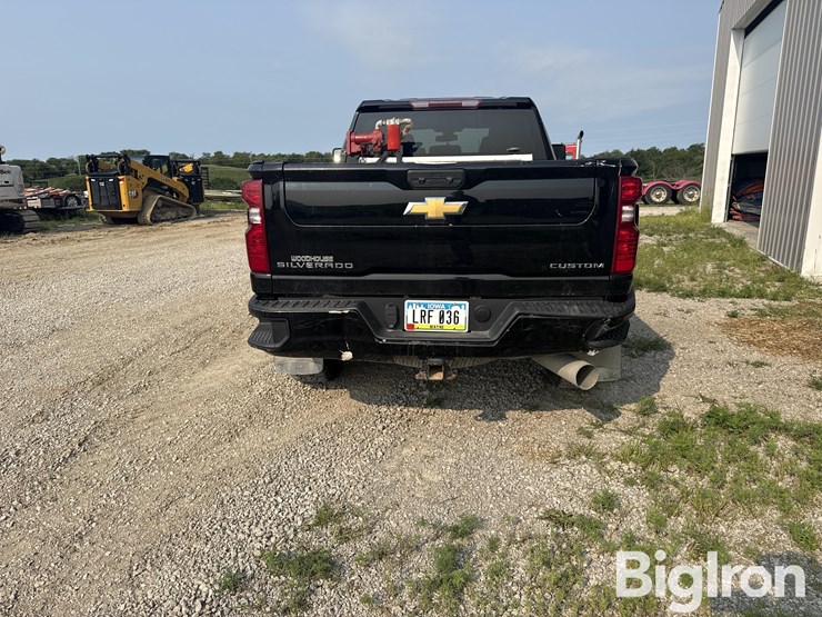 2022-chevrolet-silverado-2500-image-6