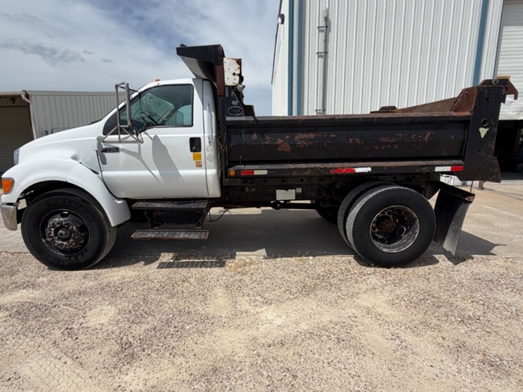 2006-ford-f750-image-8