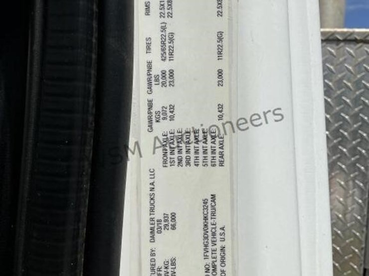 2019-freightliner-114sd-image-23