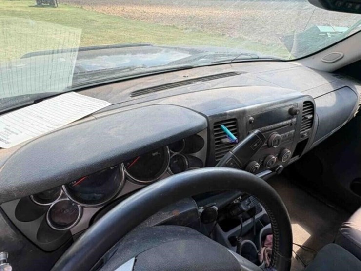 2008-chevrolet-3500hd-image-13