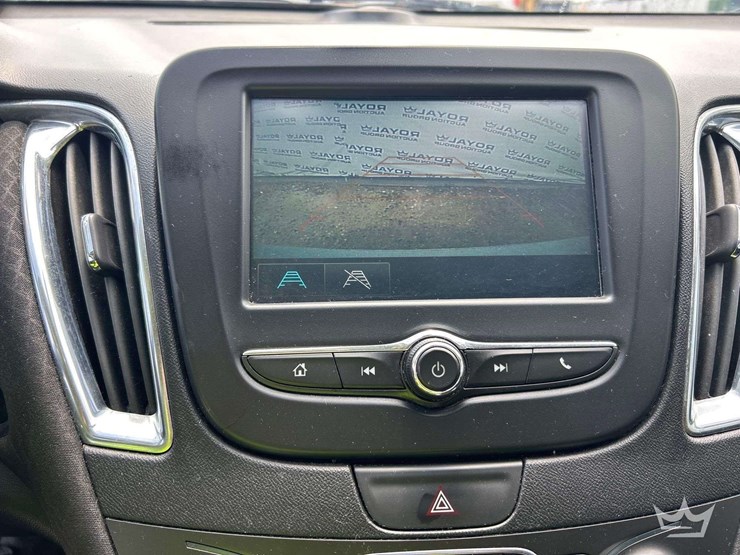 2018-chevrolet-malibu-sedan-image-18