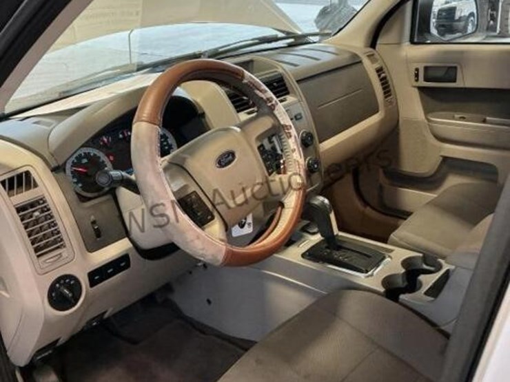 2009-ford-escape-hybrid-image-22