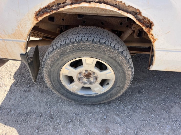 2010-ford-f150-xlt-image-12