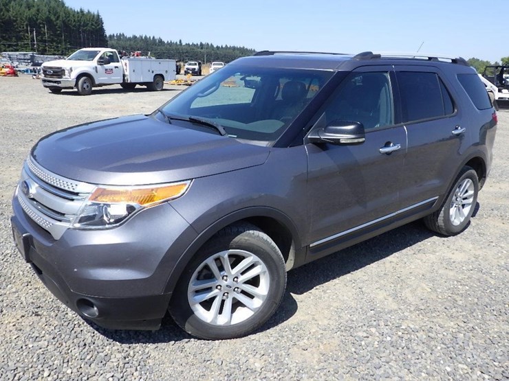 2013-ford-explorer-image-1