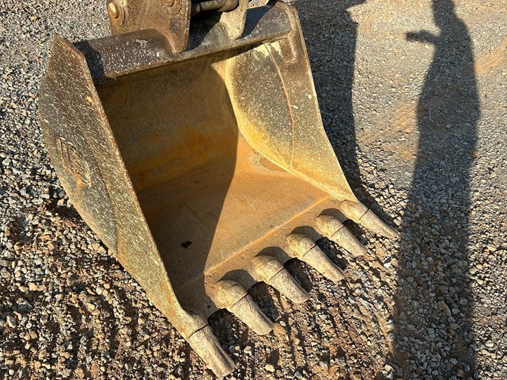 2017-komatsu-pc88mr-10-image-11