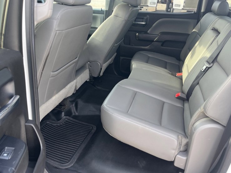 2018-chevrolet-silverado-2500hd-image-9