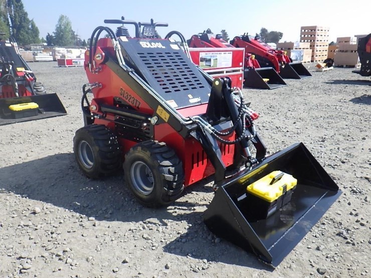 2026-sdlool-323tz-skid-steer-loader-image-4