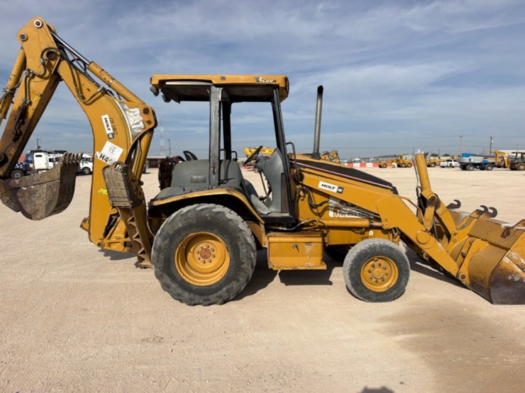 2006-caterpillar-420d-image-4