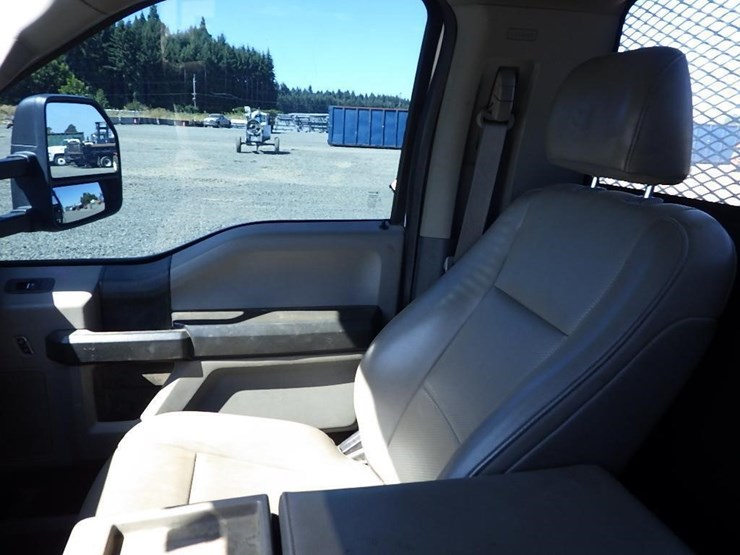 2019-ford-f550-image-29