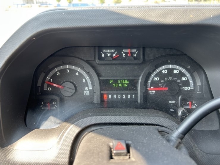 2012-ford-e450-sd-image-27