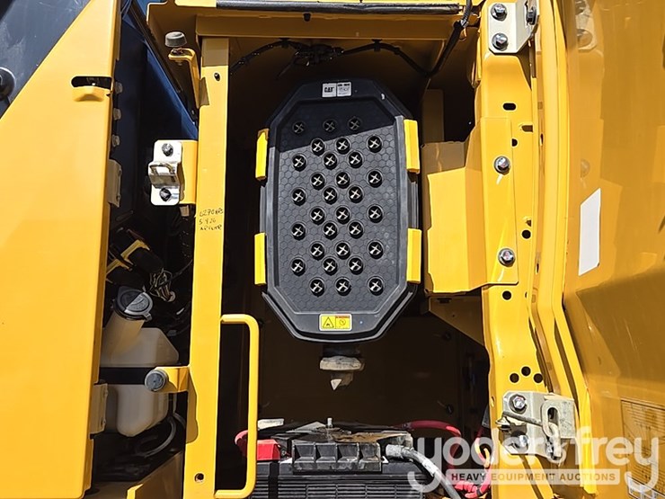 2019-caterpillar-336-image-29