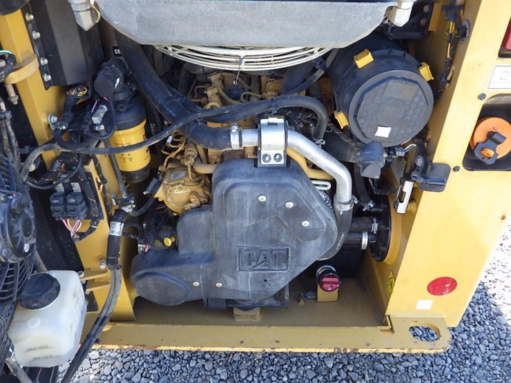 2014-caterpillar-226d3-image-17