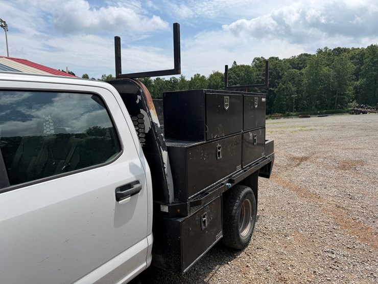 2017-ford-f350-image-14