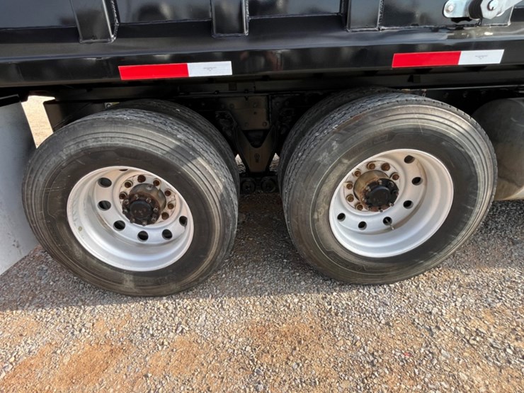 2020-kenworth-t800-image-10