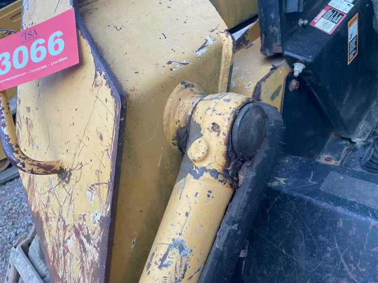 deere-325-image-12