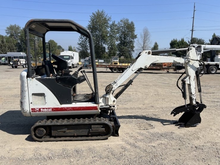 2007-bobcat-323j-image-3