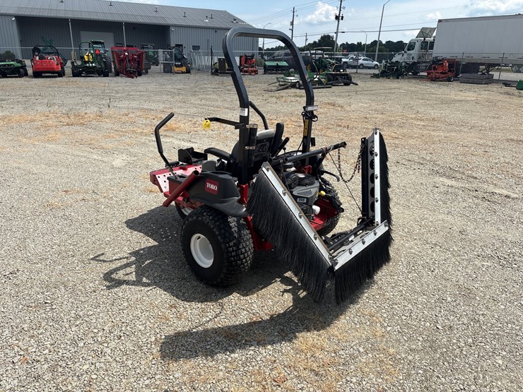 #1046-•-used-toro-2040-bunker-rake-image-11