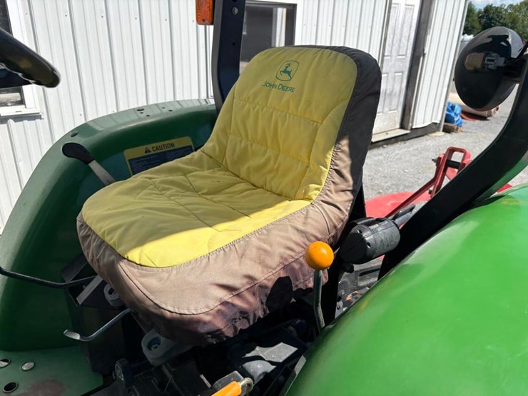 john-deere-3203-image-16