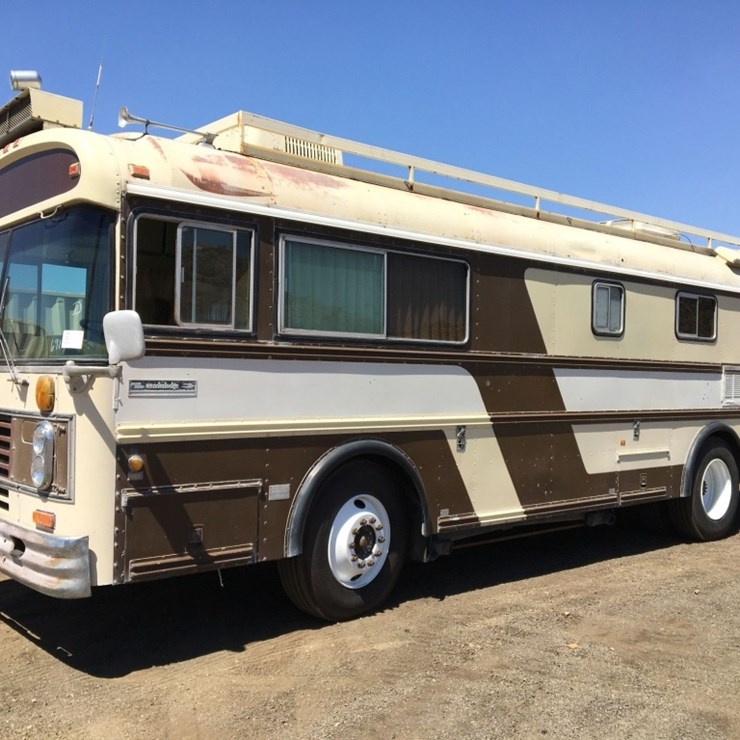 1977 Blue Bird Wanderlodge 31ft Motor Home,