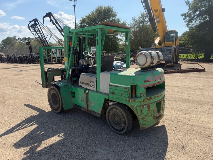 komatsu-fg45t-6-image-4