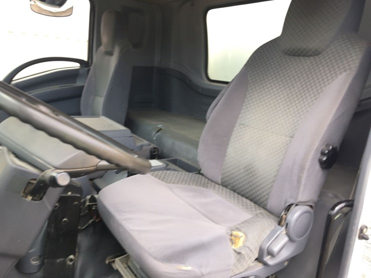 2019-chevrolet-6500xd-extended-cab-dump-truck,-image-8
