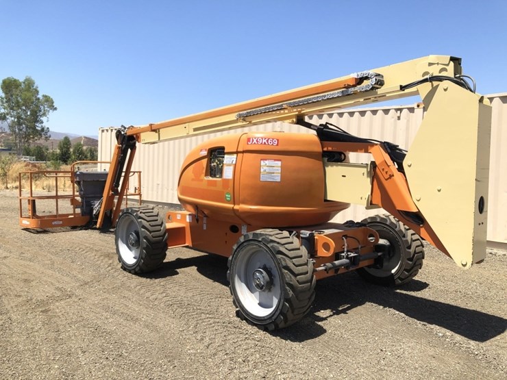2014-jlg-600aj-image-4