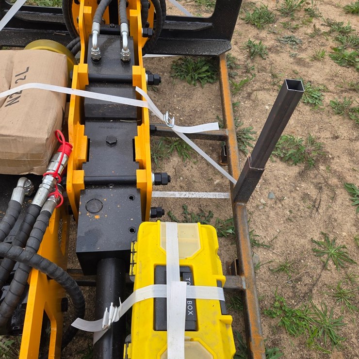 #2067 • Skid Steer Breaker