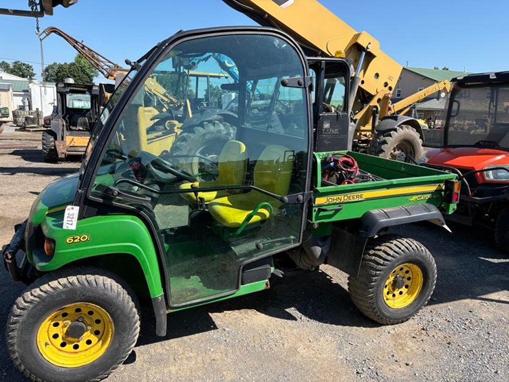 john-deere-gator-image-8