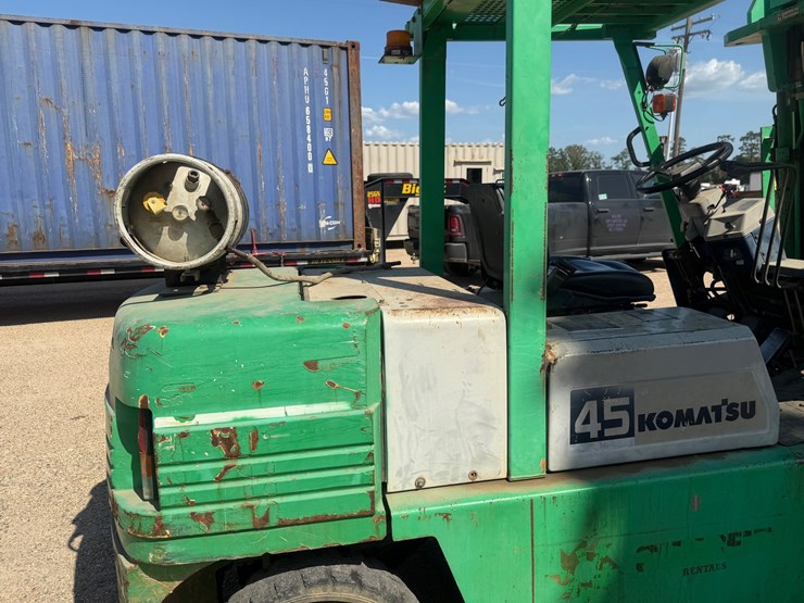 komatsu-fg45t-6-image-32