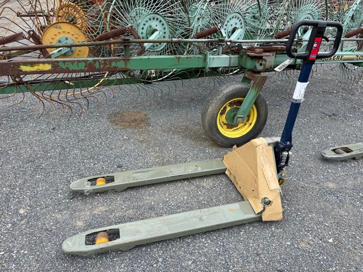 pallet-truck-image-1
