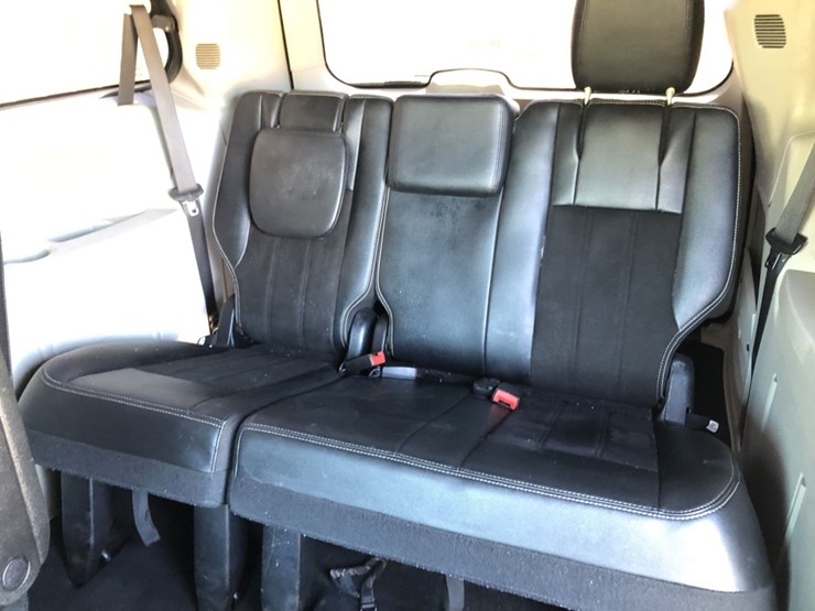2019-dodge-grand-caravan-sxt-image-12