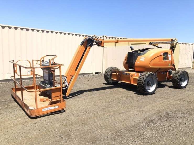 2014-jlg-600aj-image-1