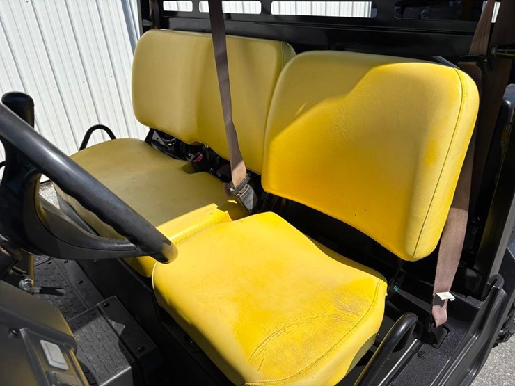 john-deere-gator-image-12