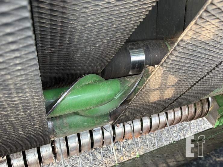 2019-john-deere-460m-image-22