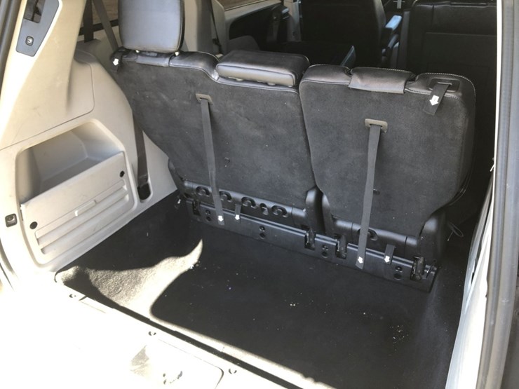 2019-dodge-grand-caravan-sxt-image-13
