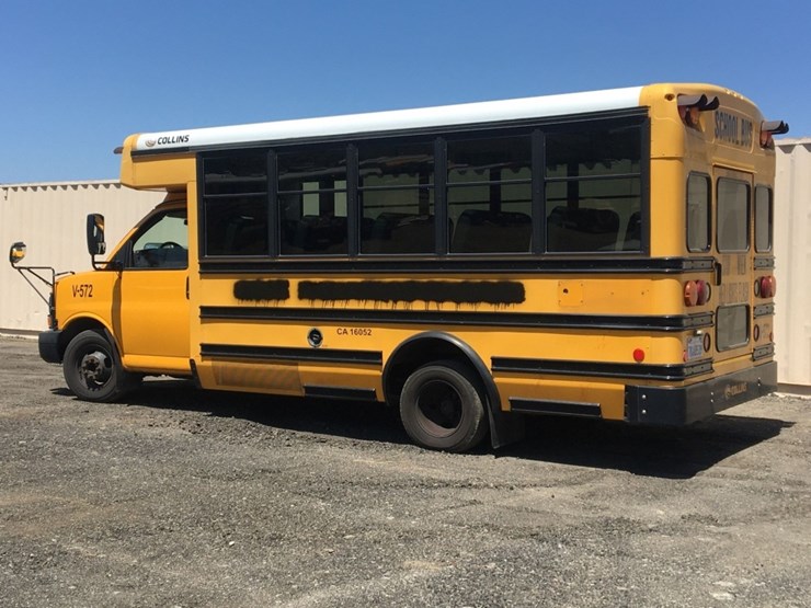 2015-chevrolet-express-3500-image-4
