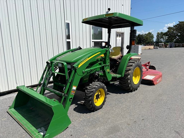 john-deere-3203-image-3